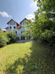 Hausansicht vom Garten
