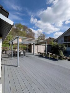 Terrasse am Gartenhaus