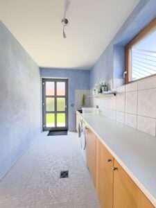 Waschraum mit Außenzugang