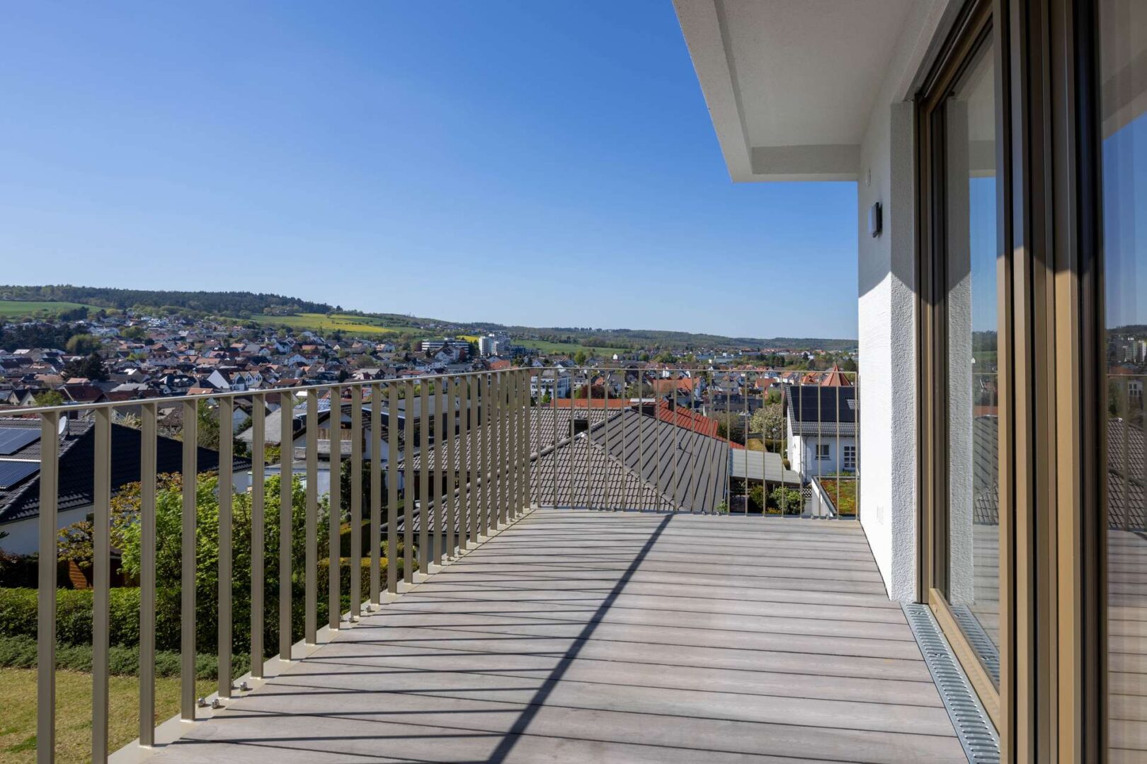 Großer Balkon mit Weitblick