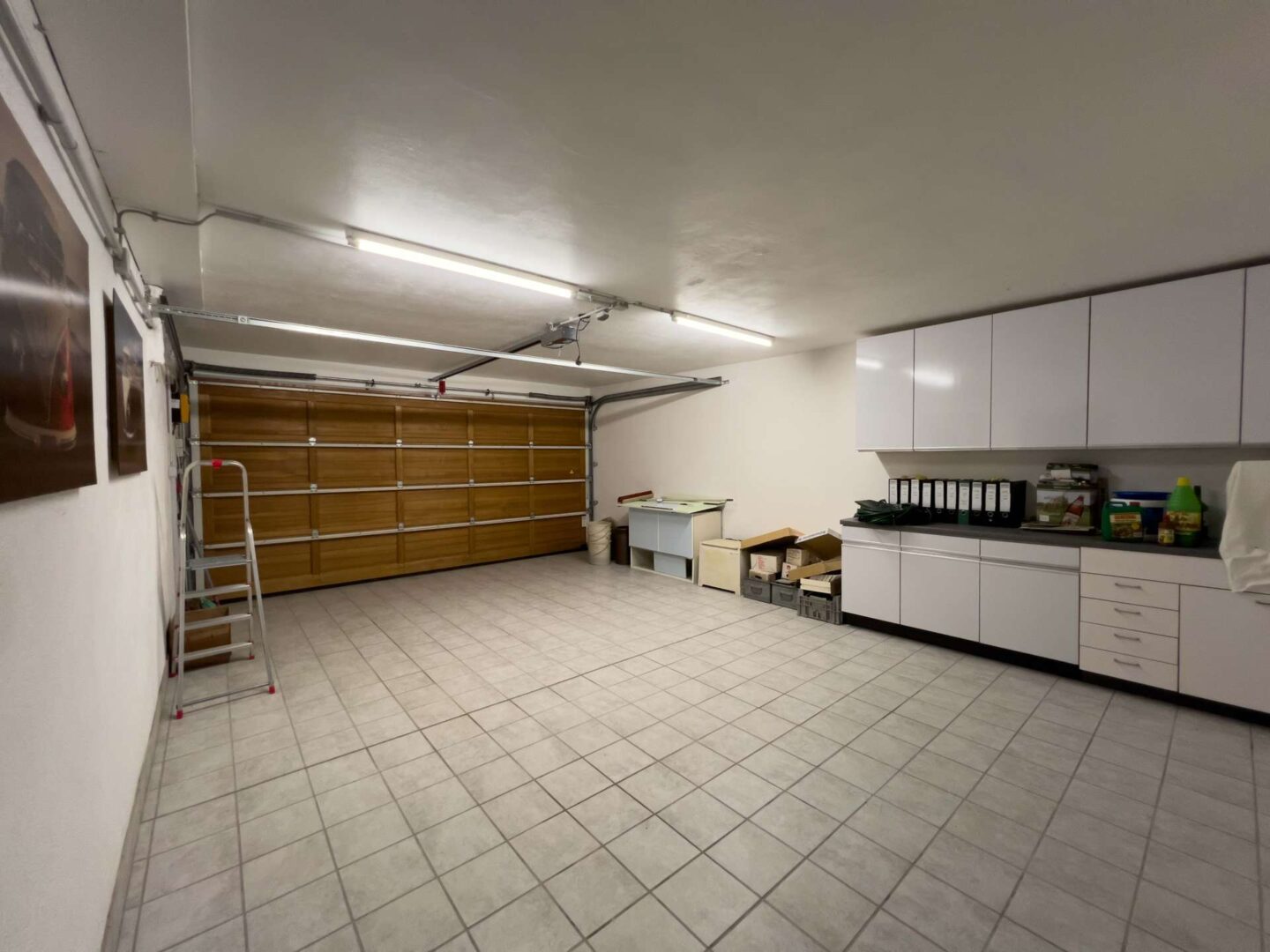 große Garage